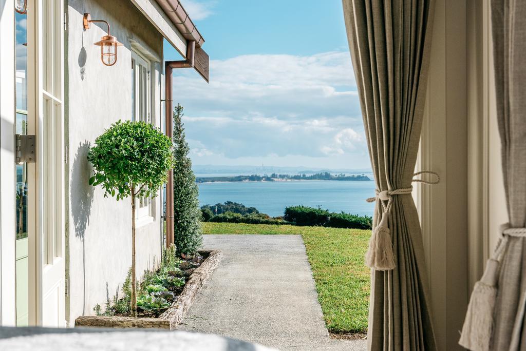 Mudbrick Cottages Oneroa Exterior photo