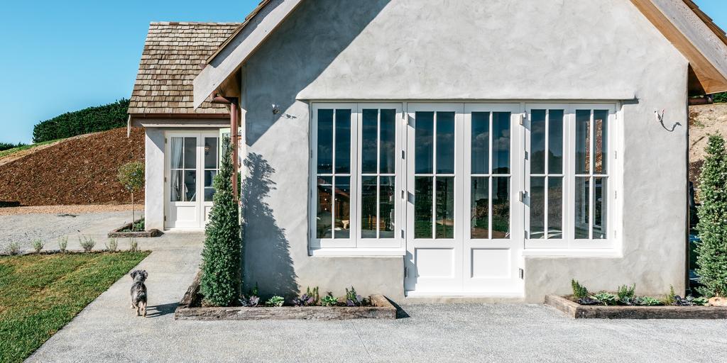 Mudbrick Cottages Oneroa Exterior photo